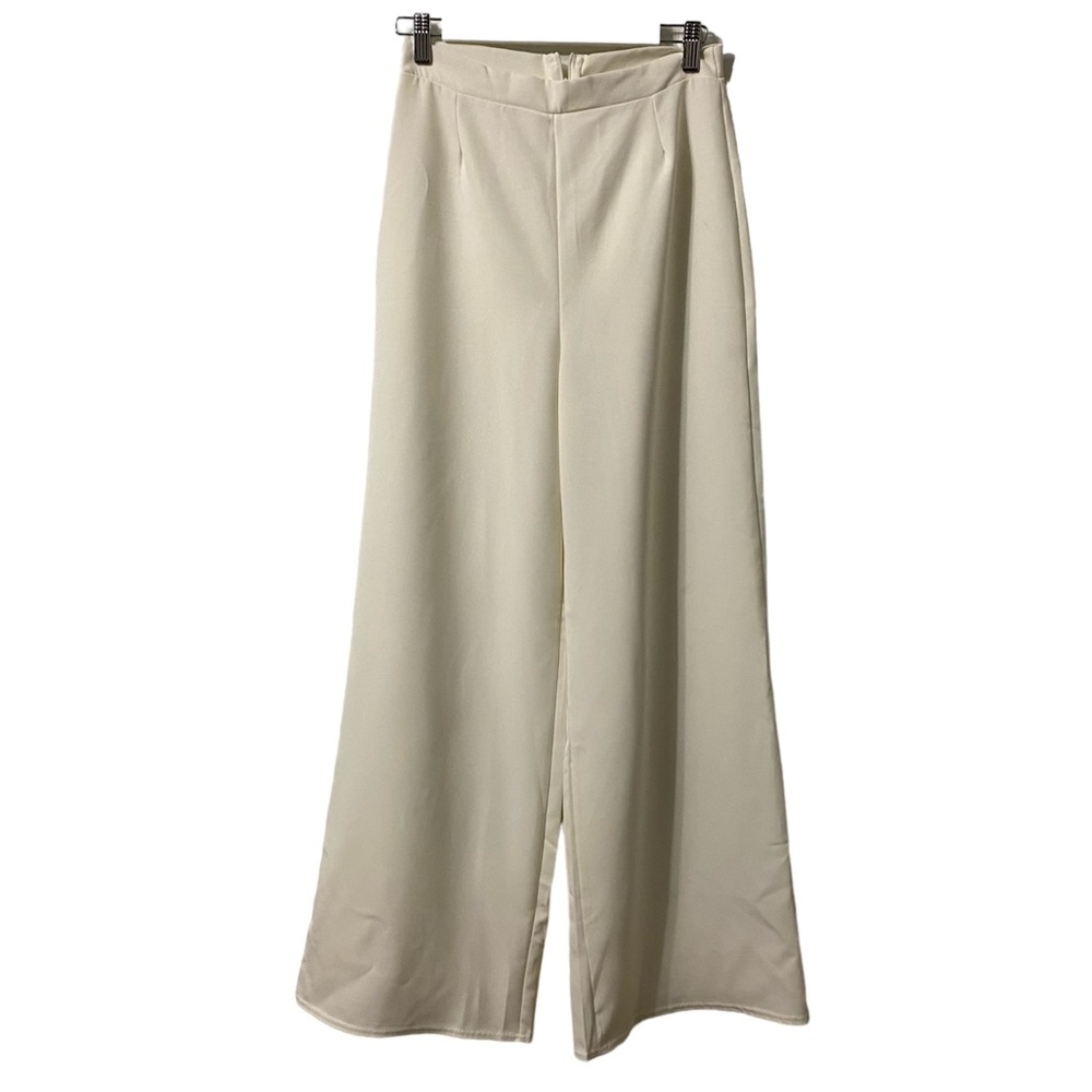 Boohoo white wide leg pants size 6